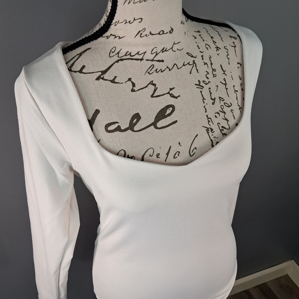 Abercrombie & Fitch Soft AF Seamless Long-Sleeve Ivory Bodysuit Size Medium - Picture 3 of 8
